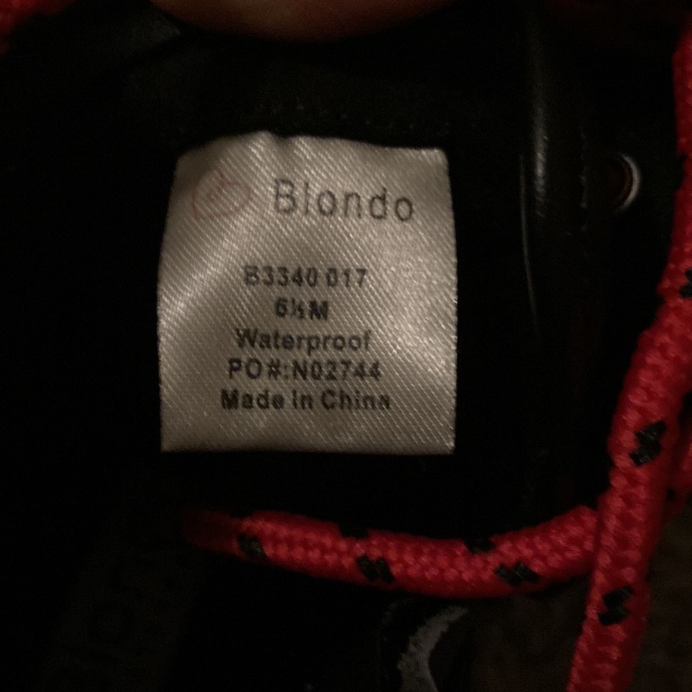 Women's Blondo Gypsy Waterproof Fashion sneakers. Size 6.5. - Picture 7 of 9